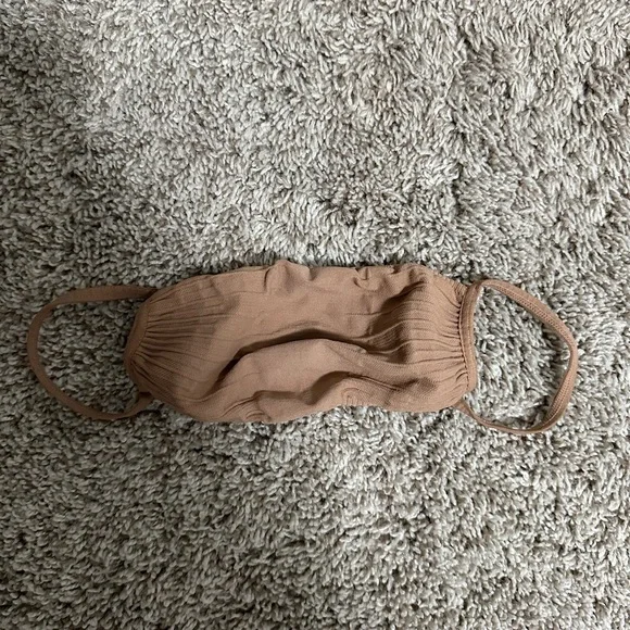 SKIMS - Women’s Face Mask - Picture 1 of 1